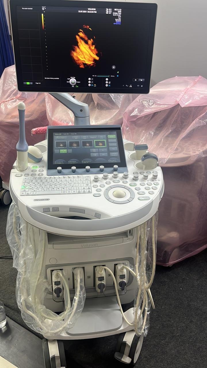 Excellent GE Healthcare Voluson E8 (2024) image 1