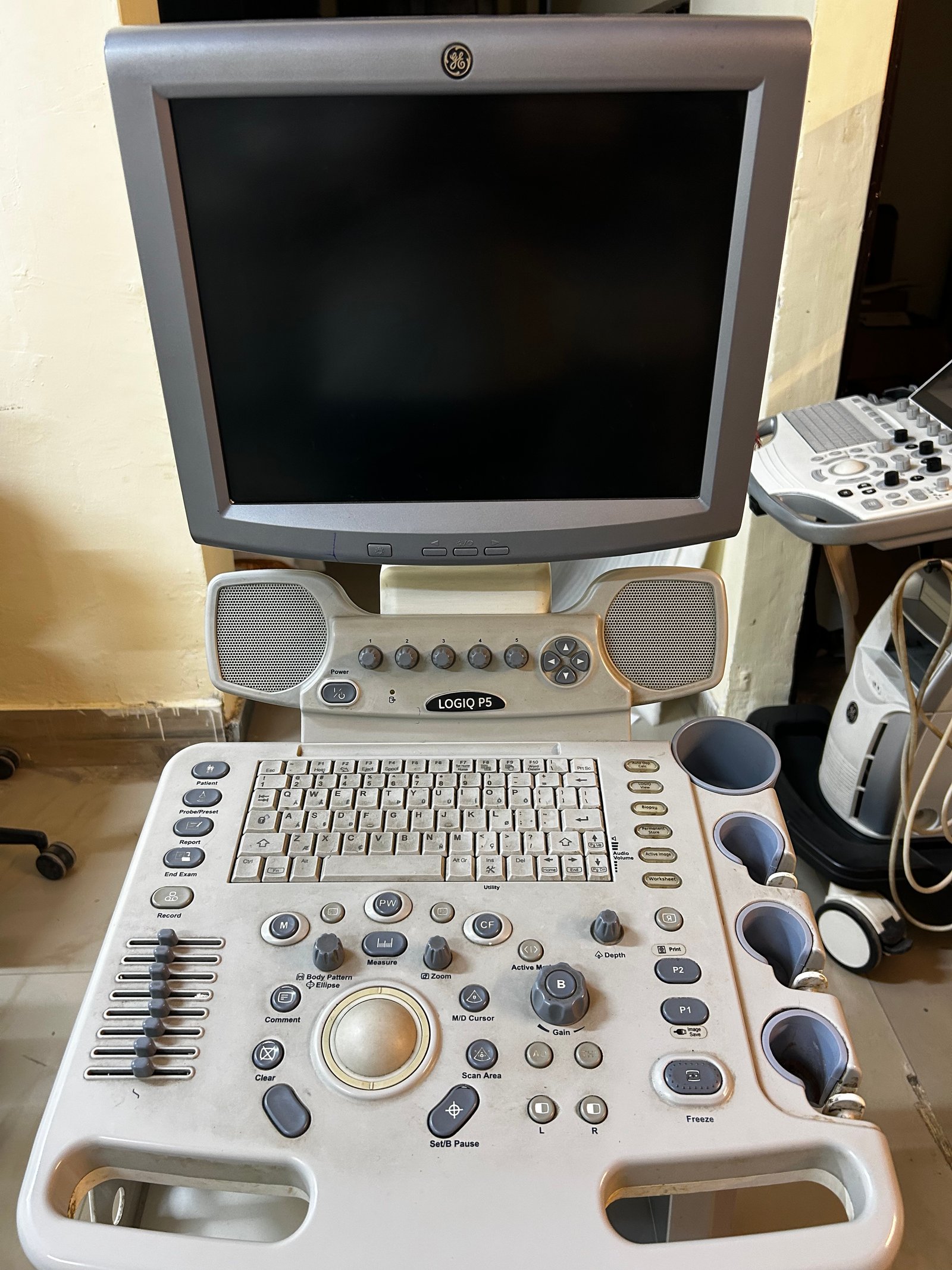 Excellent GE Healthcare Logiq P5 (2014) image 2